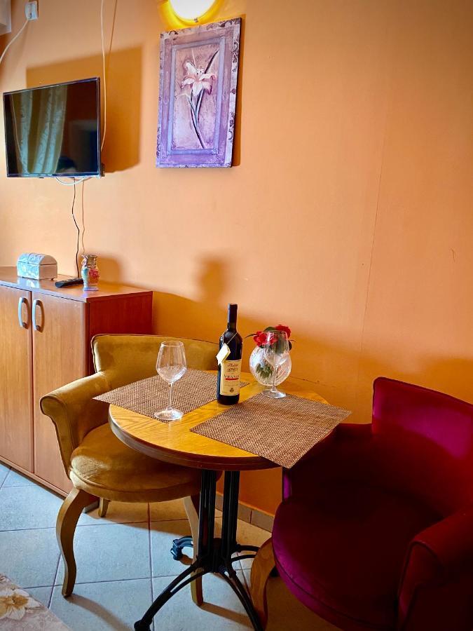 Vila Duricic 300M Od Mora Otel Ðenovići Dış mekan fotoğraf